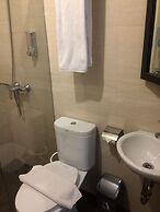 Front One Inn Kediri