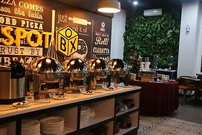 Front One Inn Kediri