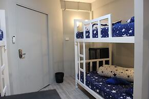 Enjoy House - Hostel