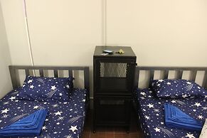 Enjoy House - Hostel