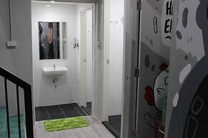 Enjoy House - Hostel