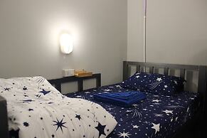 Enjoy House - Hostel