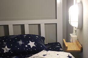 Enjoy House - Hostel