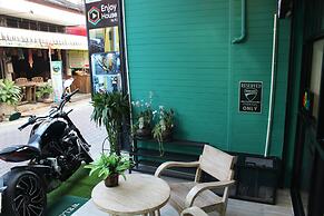 Enjoy House - Hostel