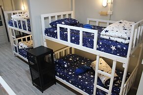 Enjoy House - Hostel