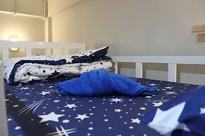 Enjoy House - Hostel