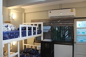 Enjoy House - Hostel