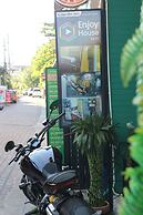 Enjoy House - Hostel