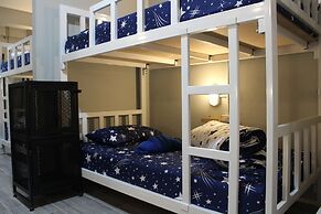 Enjoy House - Hostel