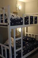 Enjoy House - Hostel