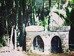 Green Door Ban Gioc - Hostel