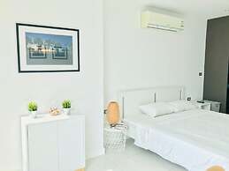 The Point Pratumnak by PSR ASIA