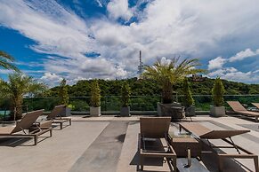 The Point Pratumnak by PSR ASIA