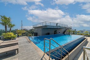 The Point Pratumnak by PSR ASIA