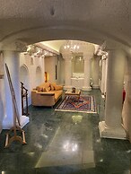 Abu Hayat Cave Suites