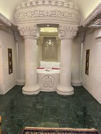 Abu Hayat Cave Suites