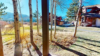 Snowcreek III 415 Gorgeous Mountain Views, Remodeled with Washer Dryer