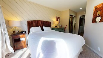 Snowcreek III 415 Gorgeous Mountain Views, Remodeled with Washer Dryer