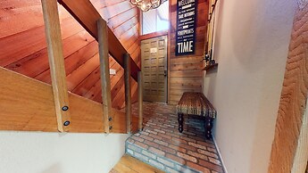 Snowcreek III 415 Gorgeous Mountain Views, Remodeled with Washer Dryer