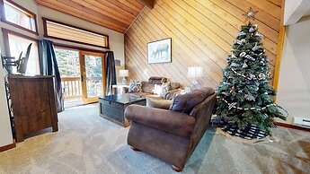 Snowcreek III 415 Gorgeous Mountain Views, Remodeled with Washer Dryer