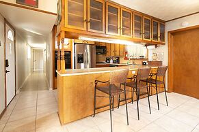 Lazy Southern Getaway RR 7252B 7 Bedroom Home by RedAwning