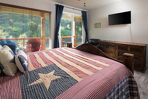 Lazy Southern Getaway RR 7252B 7 Bedroom Home by RedAwning