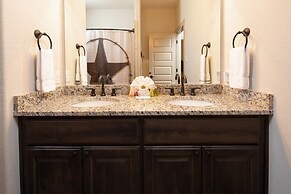 Lazy Southern Getaway RR 7252B 7 Bedroom Home by RedAwning