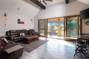 Lazy Southern Getaway RR 7252B 7 Bedroom Home by RedAwning