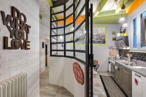 Rome as you feel - Design at Colosseum