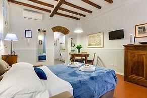 Rome as you feel - Piazza dei Satiri