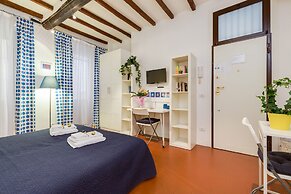 Rome as you feel - Piazza dei Satiri