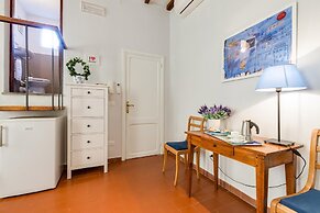 Rome as you feel - Piazza dei Satiri Studio