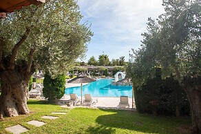 Acrotel Athena Residence