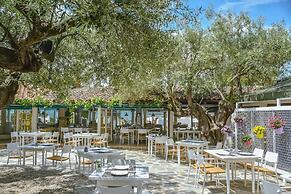 Acrotel Athena Residence