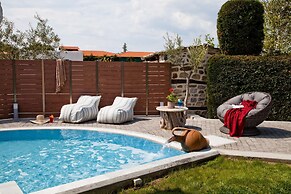 Acrotel Athena Residence