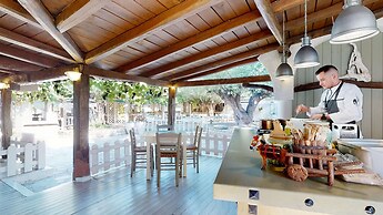 Acrotel Athena Residence