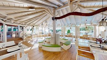 Acrotel Athena Residence