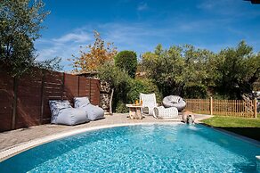 Acrotel Athena Residence