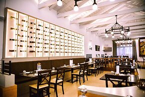 Acrotel Athena Residence