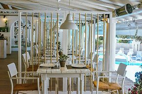 Acrotel Athena Residence