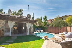 Acrotel Athena Residence