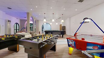 Acrotel Athena Residence