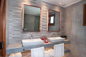 Acrotel Athena Residence