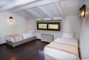 Acrotel Athena Residence