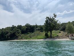 Magnolias Garda - Near Mokai Beach