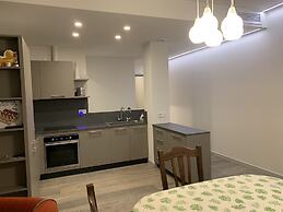 Magnolias Garda - Near Mokai Beach