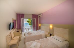 Porto Koukla Beach Hotel