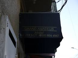 Grand Amadeus Hotel