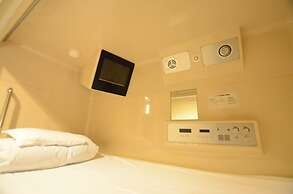 Kumamoto Capsule Hotel - Hostel, Caters to Men