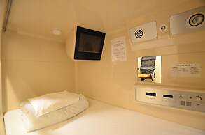 Kumamoto Capsule Hotel - Hostel, Caters to Men